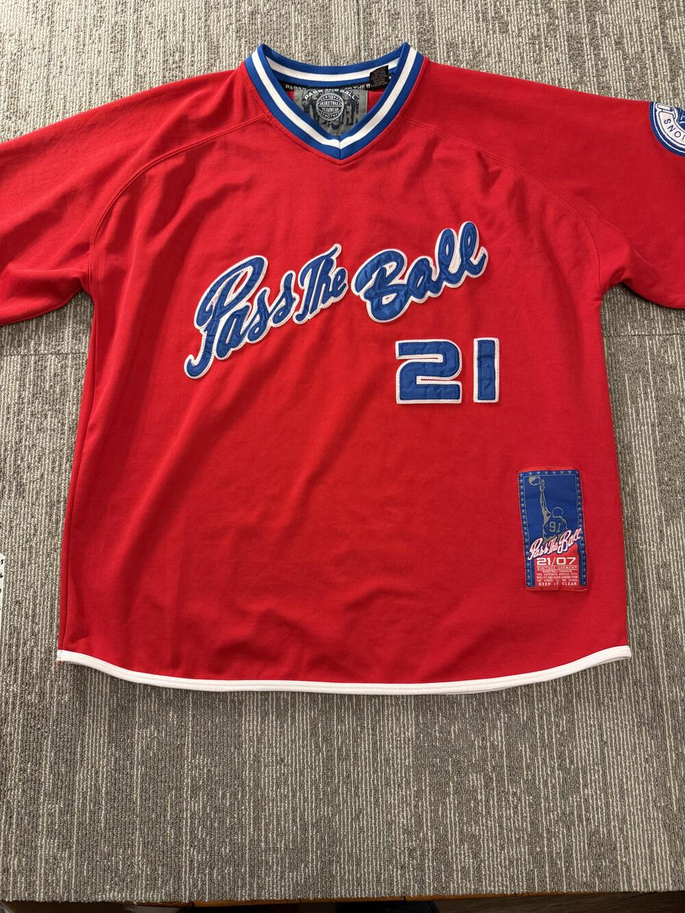 Pass The Ball Shirt Mens XL Red Basketball Teamwear Jersey 21 V-Neck Embroidered